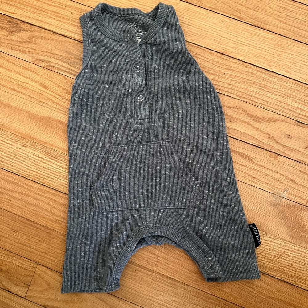 Little bipsy Gray Sleeveless romper